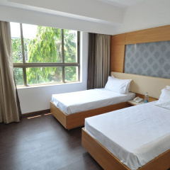 Tarawade Clarks Inn thumbnail 3