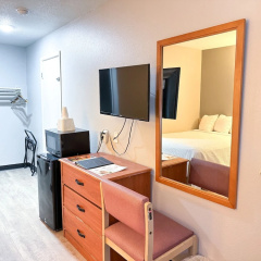 Super 7 Motel thumbnail 4