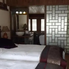 Lijiang Xianshe House thumbnail 16