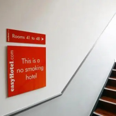 easyHotel Zürich City Centre - Bild 13