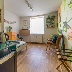 Urban Jungle Designer Apartment - Bild 13