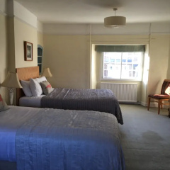 The Queen Hotel thumbnail 4