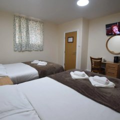 Woodlands Lodge Ilford thumbnail 18