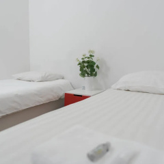 Dutch Rembrandt Apartments thumbnail 1