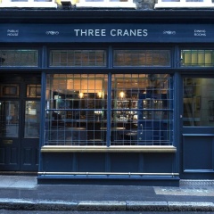 The Three Cranes - Bild 1