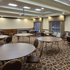 Comfort Inn & Suites Beeville thumbnail 11