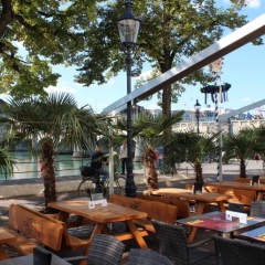 East-West Riverside Hotel - Bild 19