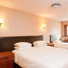 The Red Lion Inn by Greene King Inns thumbnail 4