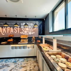 Premier Inn Darmstadt City Centre - Bild 12