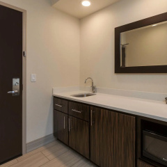 Hampton Inn & Suites Bend thumbnail 25