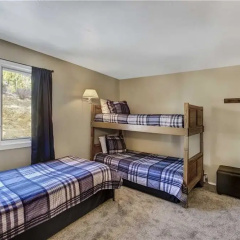 Woodbridge 19C - 2 Bedrooms Condo thumbnail 5