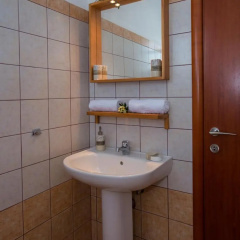 Mantos Apartment thumbnail 9