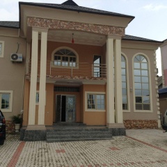 Riana Star Hotel - Bild 1