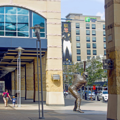 Holiday Inn Express & Suites Pittsburgh North Shore by IHG thumbnail 13