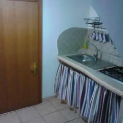 The Pretty House thumbnail 2
