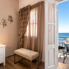 Marikas Deluxe Rooms thumbnail 3