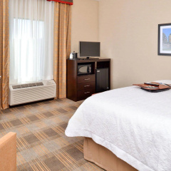 Hampton Inn & Suites California University-Pittsburgh thumbnail 6
