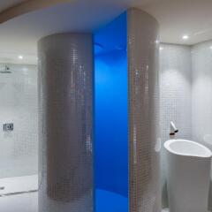 Parklane Resort and Spa в Санкт-Петербурге отзывы, цены и фото номеров - забронировать гостиницу Parklane Resort and Spa онлайн Санкт-Петербург ванная фото 4