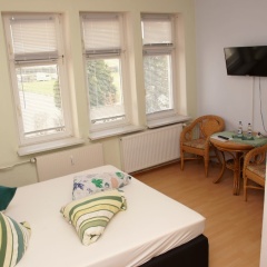Am Flugplatz Magdeburg - Bild 7