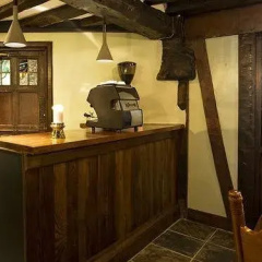 Ye Olde Kings Head thumbnail 6