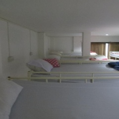 Lucky House Dorm & Private Rooms - Bild 1