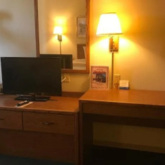 Rodeway Inn thumbnail 11