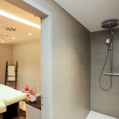art'otel Berlin Mitte powered by Radisson Hotels - Bild 8