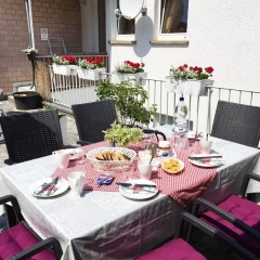 2bed Old Town Apt Sleeps 6 - Rooftop Terrace, Wifi - Bild 16