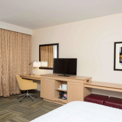 Hampton Inn Kalamazoo thumbnail 4