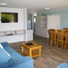 Hahei Beach Resort thumbnail 5