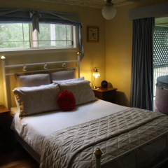 Telegraph Retreat thumbnail 4