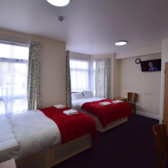 Woodlands Lodge Ilford thumbnail 15