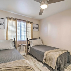 Seasonal Pool & Spa: Las Vegas Pad, 11 Mi to Strip - Bild 3