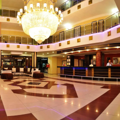First Class Hotel - Bild 1