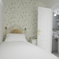 Basic Hotel Puerta de Sevilla - Bild 21
