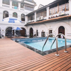 The Old Courtyard Hotel thumbnail 6