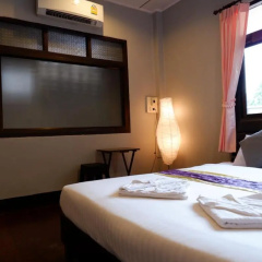 Marina Hut Guest House thumbnail 27