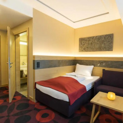 Familotel AIGO welcome family thumbnail 4
