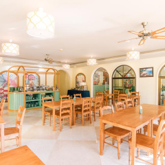 ROYAL PINEAPPLE HOTEL | A Welcome to Wealth and Good Fortune - Bild 20
