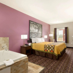 Super 8 by Wyndham Carrizo Springs thumbnail 4