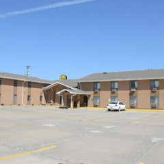 Quality Inn Oskaloosa thumbnail 1