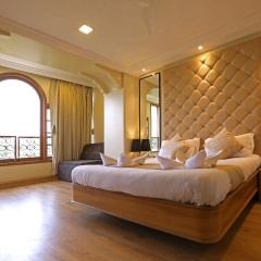 Gulf Hotel Colaba thumbnail 2