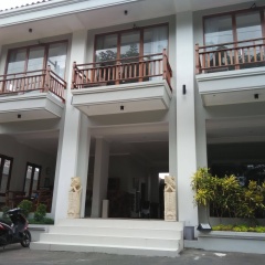 Hotel Wahyu Dana - Bild 1