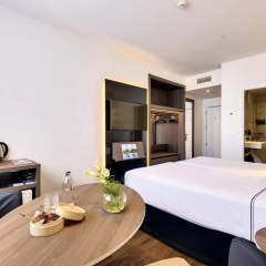 Melia Madrid Serrano - Bild 5