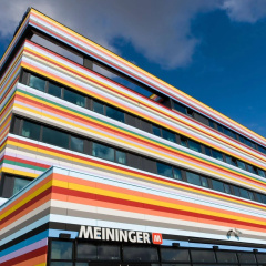 Meininger Hotel Berlin Flughafen - Bild 1
