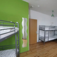 LeonHostel thumbnail 13