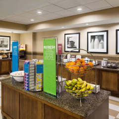 Hampton Inn & Suites Clayton/St. Louis-Galleria Area thumbnail 13