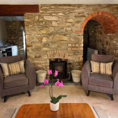 The Coach House thumbnail 2