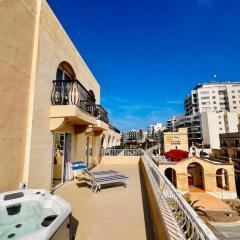 Gillieru Harbour Hotel thumbnail 1