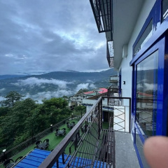 Yarlam Portico Resort thumbnail 4